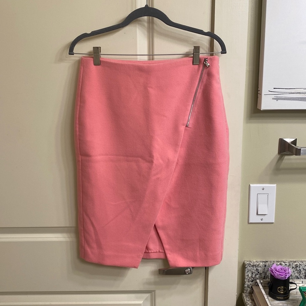 Bubblegum pink pencil skirt from Loft